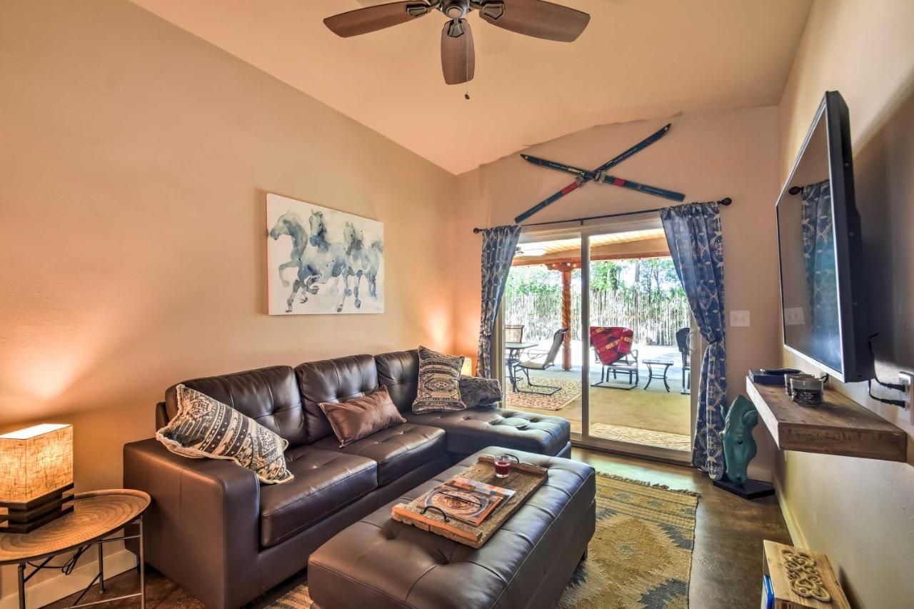 Cozy Home With Media Room Short Walk To Taos Plaza! Exterior photo