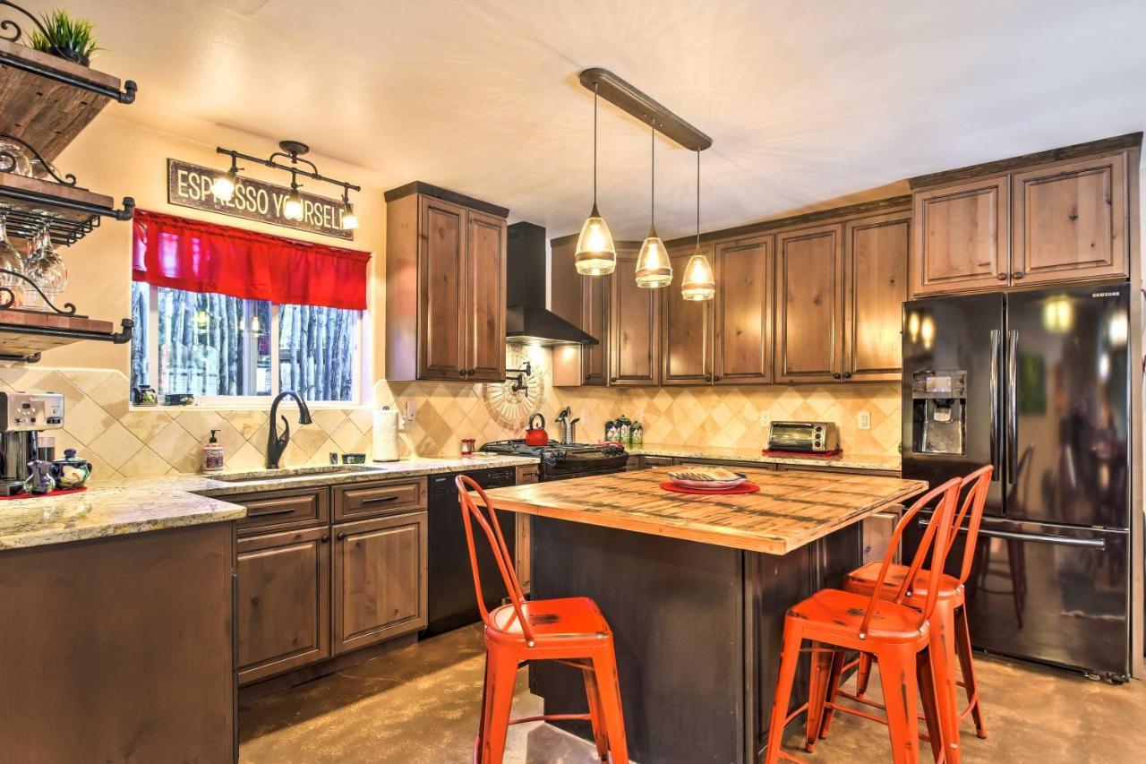 Cozy Home With Media Room Short Walk To Taos Plaza! Exterior photo