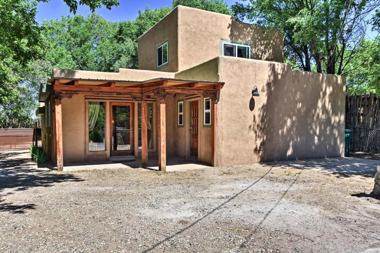 Cozy Home With Media Room Short Walk To Taos Plaza! Exterior photo